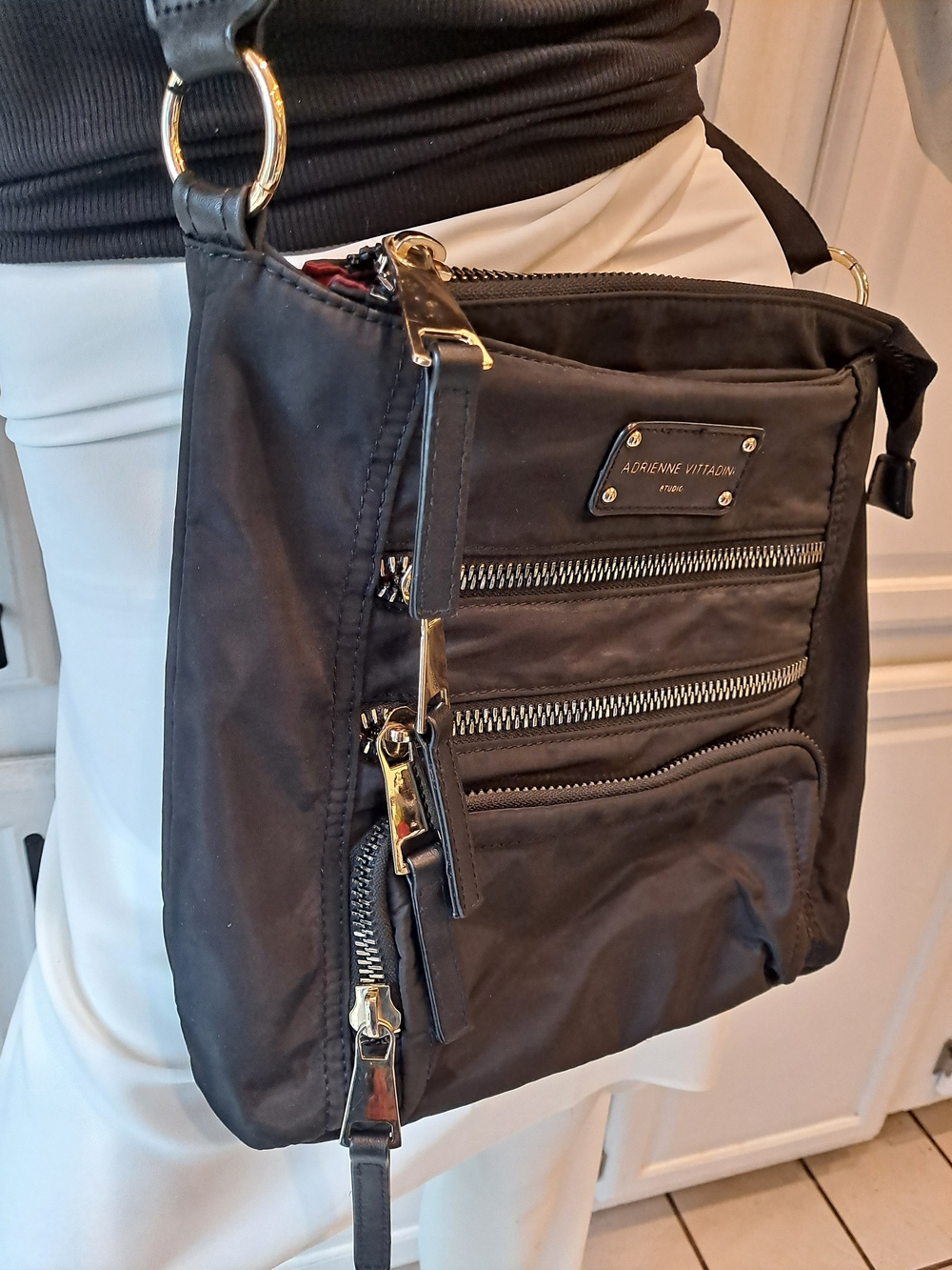 Adrienne Vittadini Studio Black Nylon Crossbody Zip Pocket Organizer Traveler - Picture 3 of 11